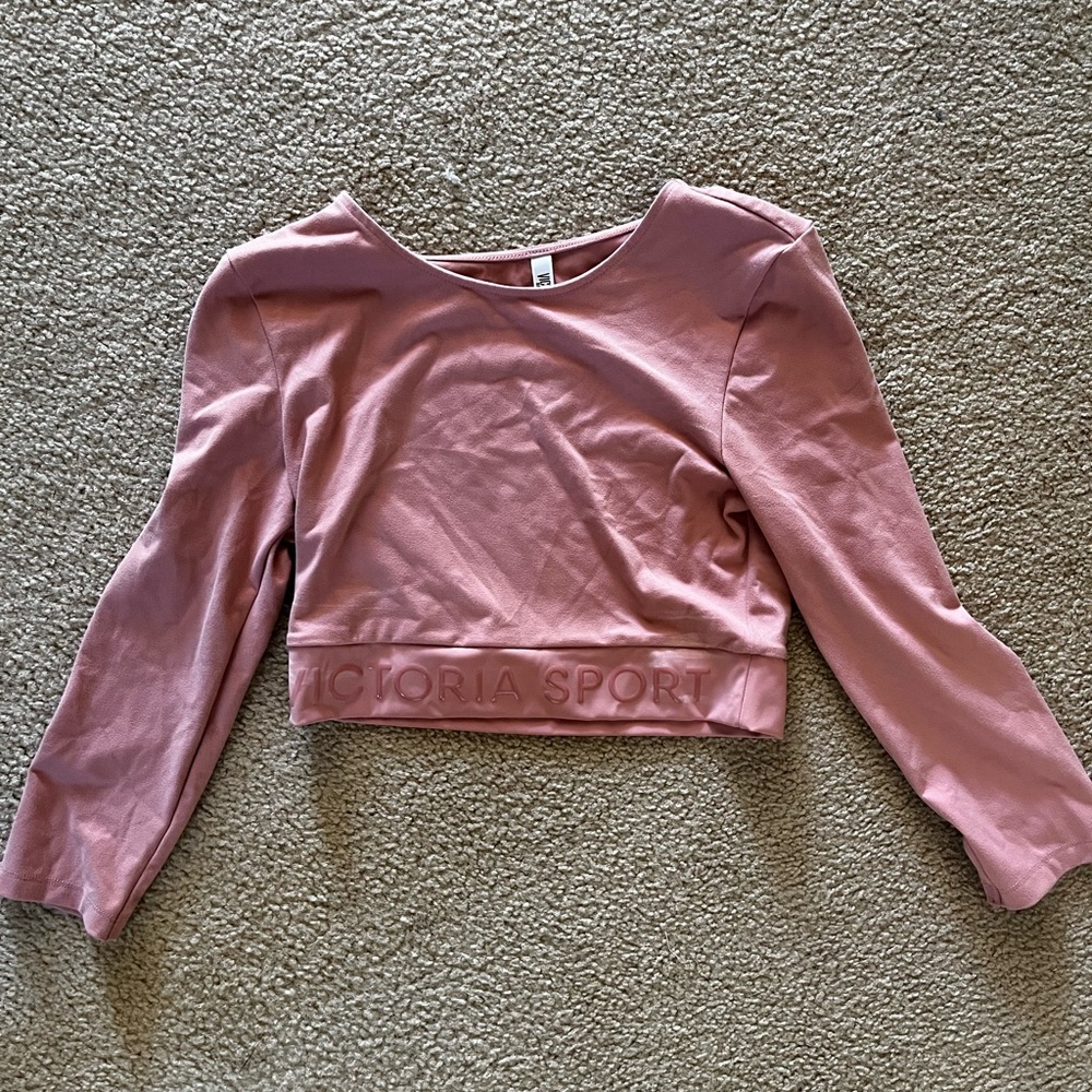 Cropped workout shirt